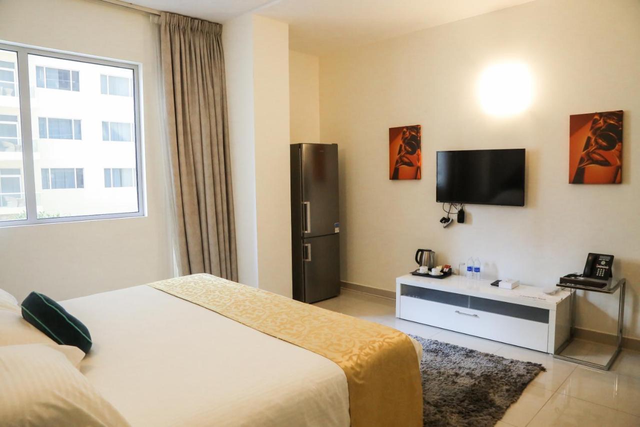 Gulf Suites Hotel Amwaj Al Manamah Esterno foto