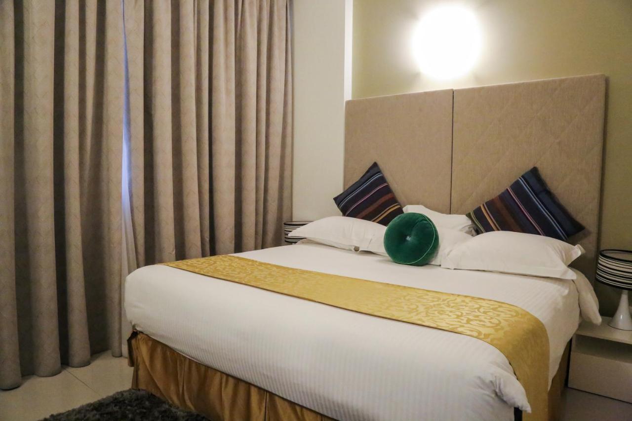 Gulf Suites Hotel Amwaj Al Manamah Esterno foto