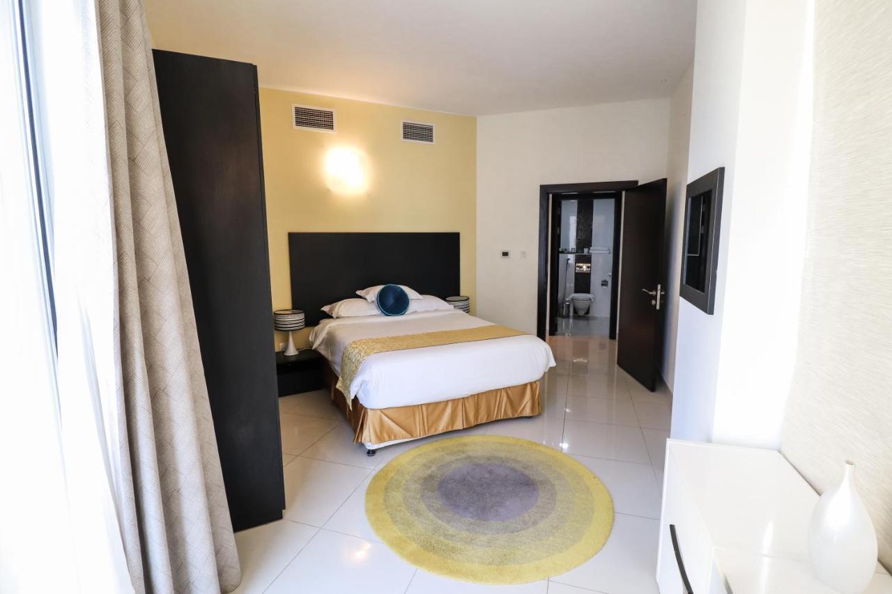 Gulf Suites Hotel Amwaj Al Manamah Esterno foto