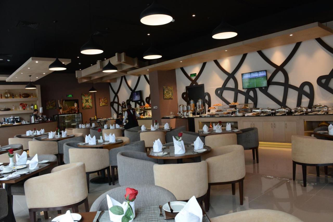 Gulf Suites Hotel Amwaj Al Manamah Esterno foto