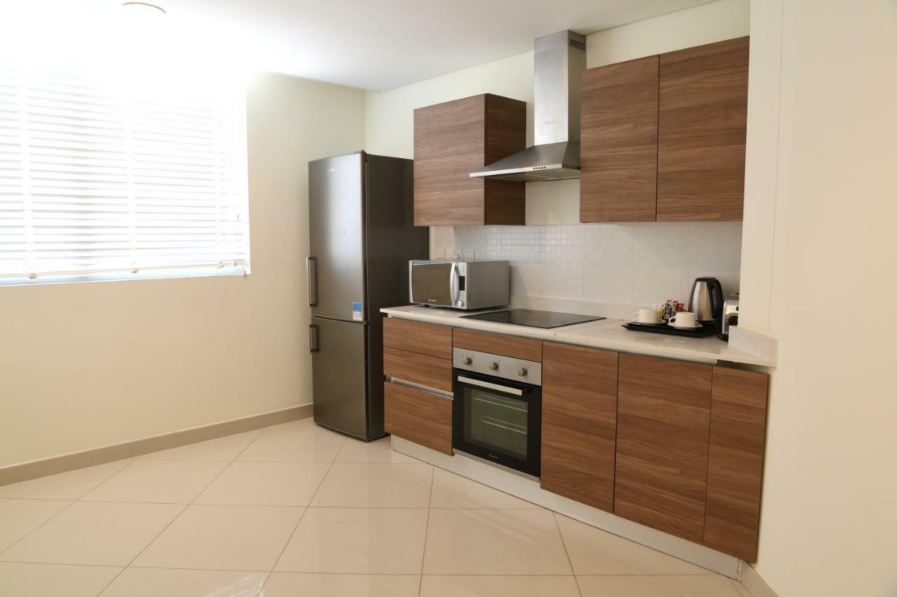 Gulf Suites Hotel Amwaj Al Manamah Esterno foto
