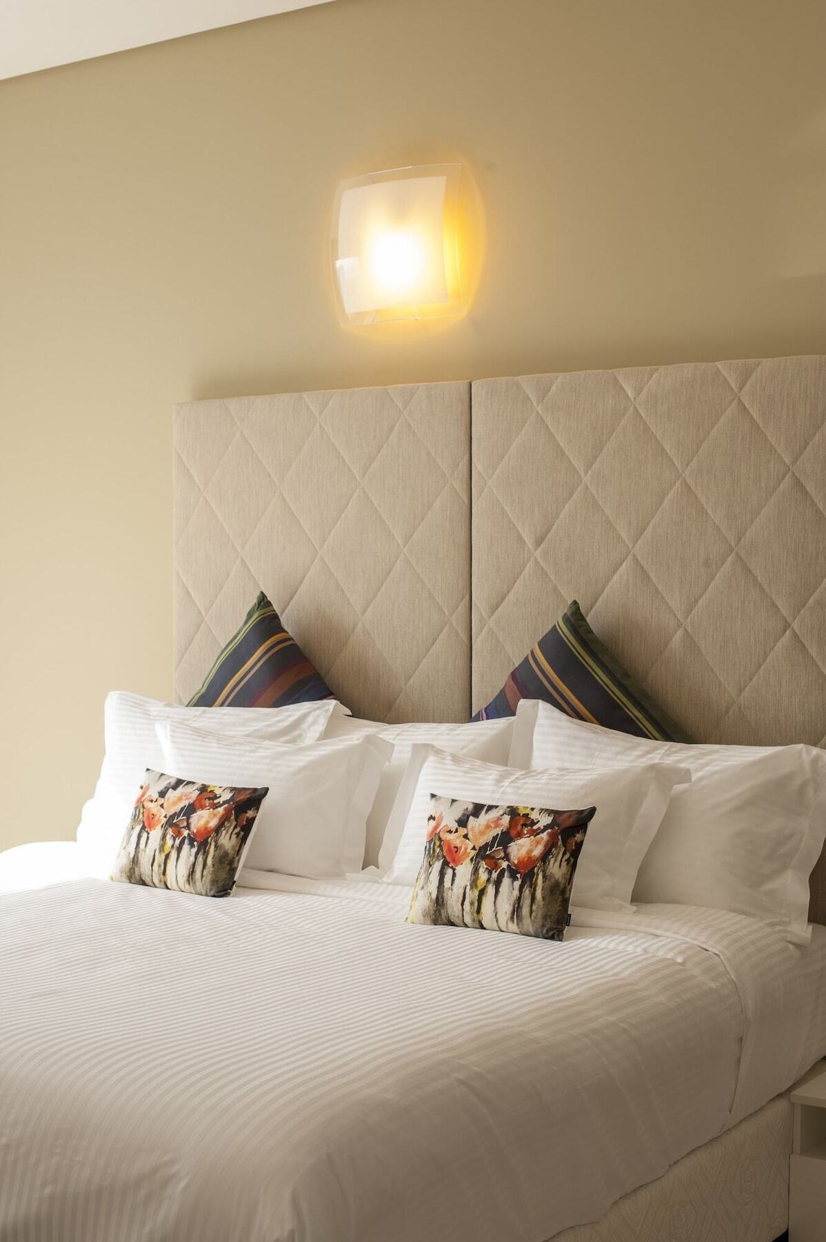 Gulf Suites Hotel Amwaj Al Manamah Esterno foto